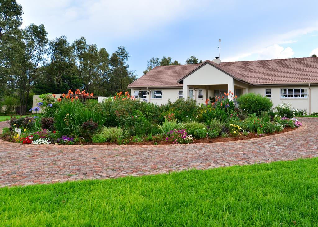 Amohela Guesthouse Midrand Exterior photo