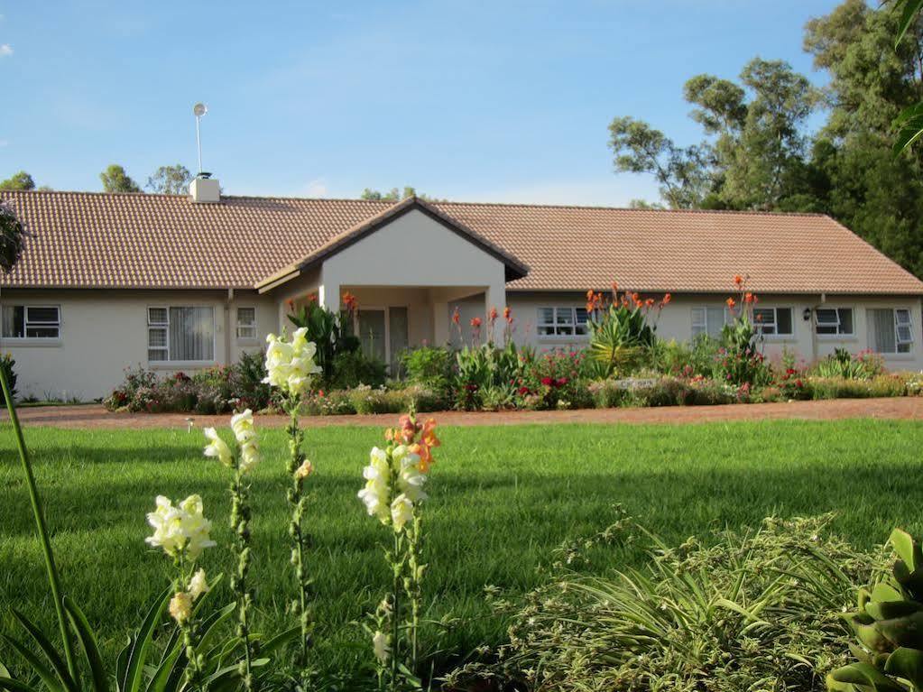 Amohela Guesthouse Midrand Exterior photo