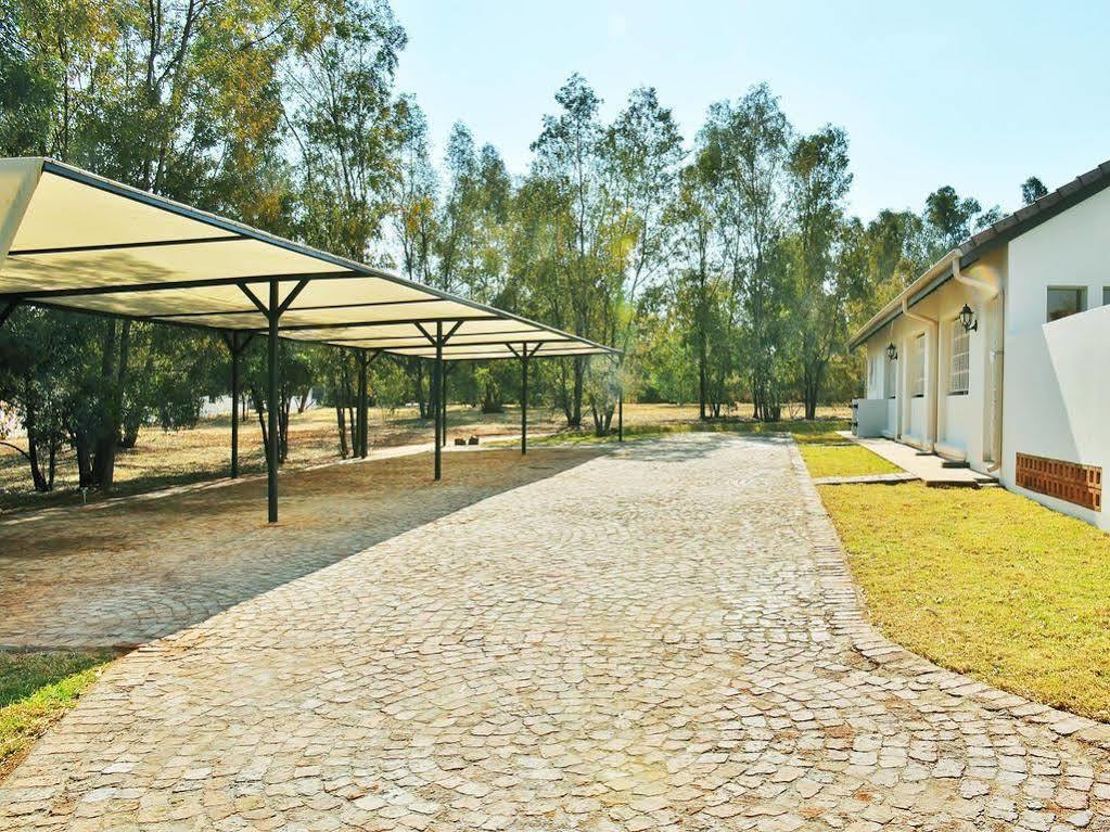 Amohela Guesthouse Midrand Exterior photo